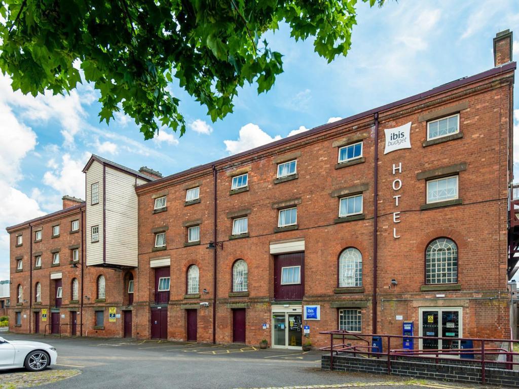 Go2 Burton Upon Trent Central Hotel Екстер'єр фото
